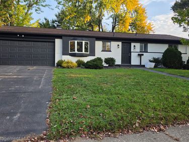 431 Red Oak Lane, Rochester Hills, Mi 48307