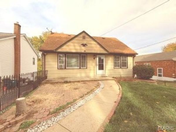 7915 Wolz Avenue , Affton, MO 63123