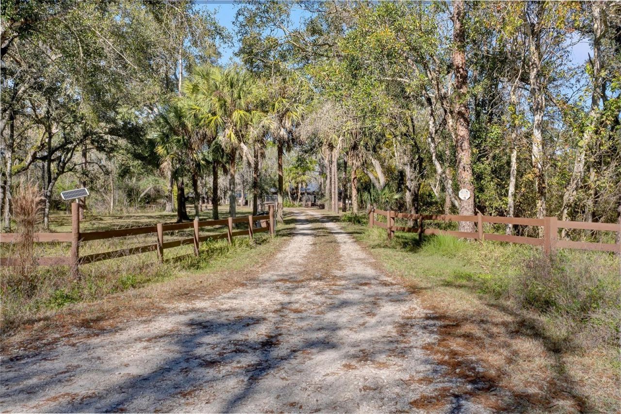 16418 Winburn Drive, Sarasota, FL 34240 Photo