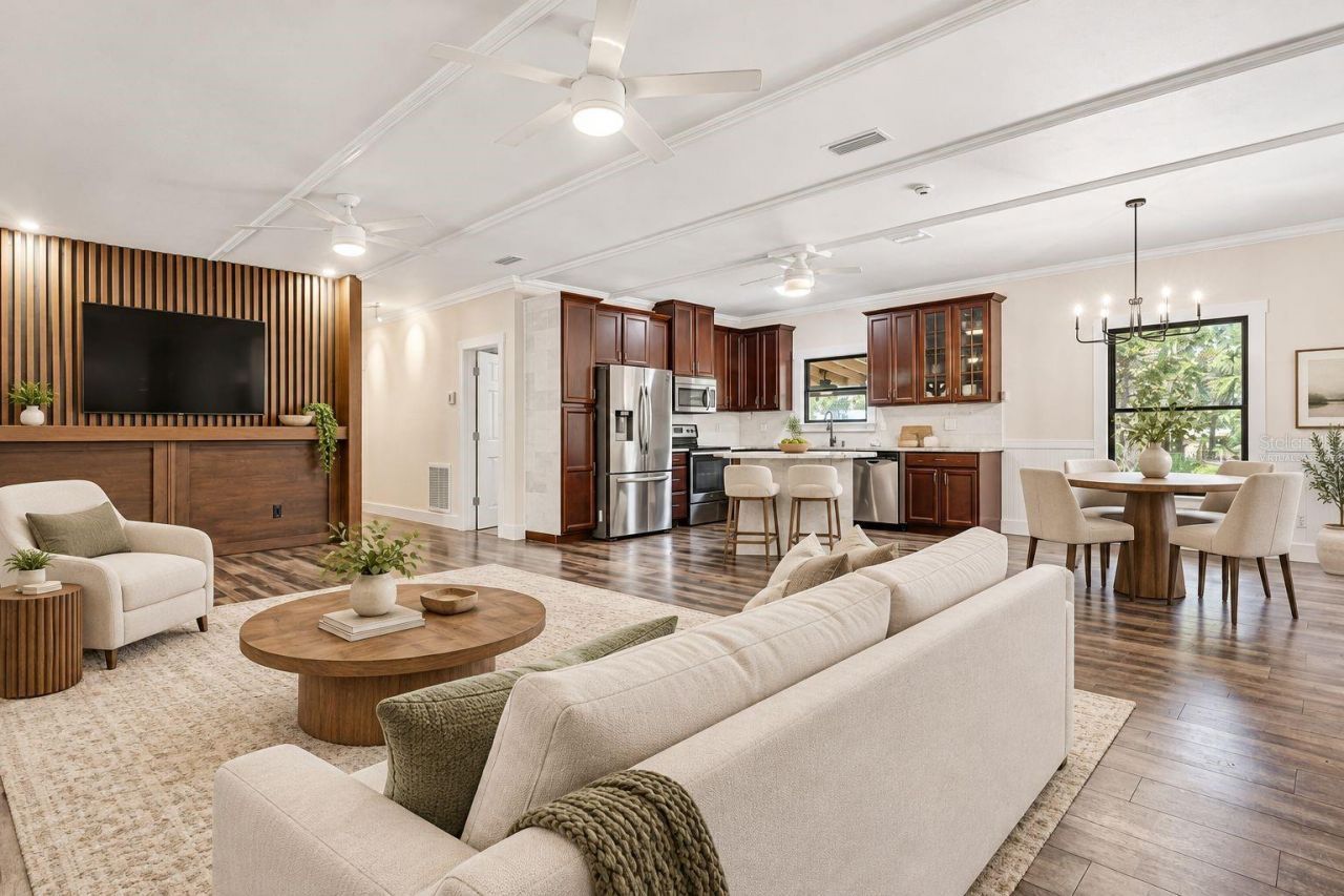 16418 Winburn Drive, Sarasota, FL 34240 Photo