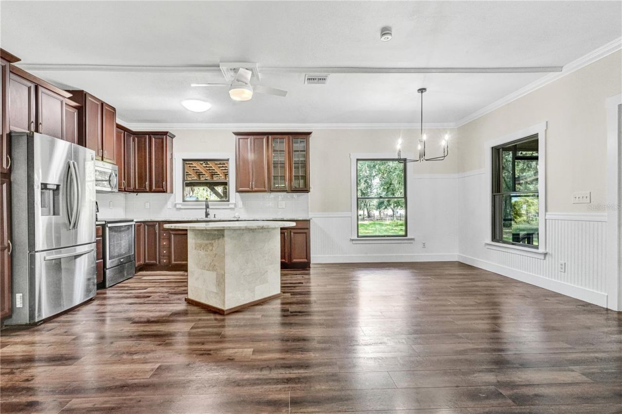 16418 Winburn Drive, Sarasota, FL 34240 Photo