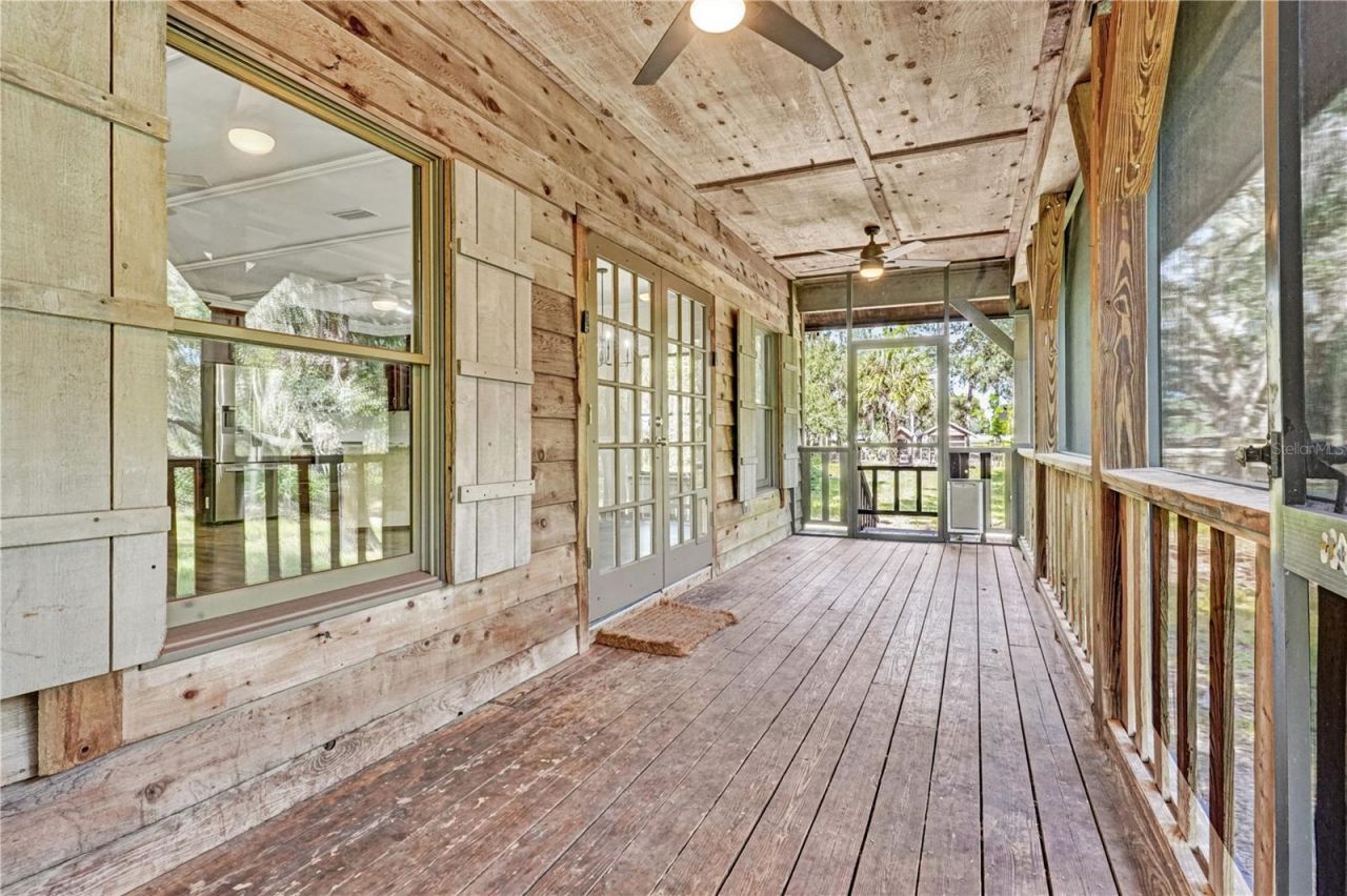 16418 Winburn Drive, Sarasota, FL 34240 Photo