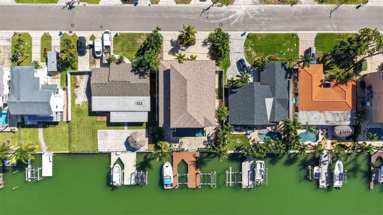 532 Johns Pass Avenue, Madeira Beach, FL 33708 Photo