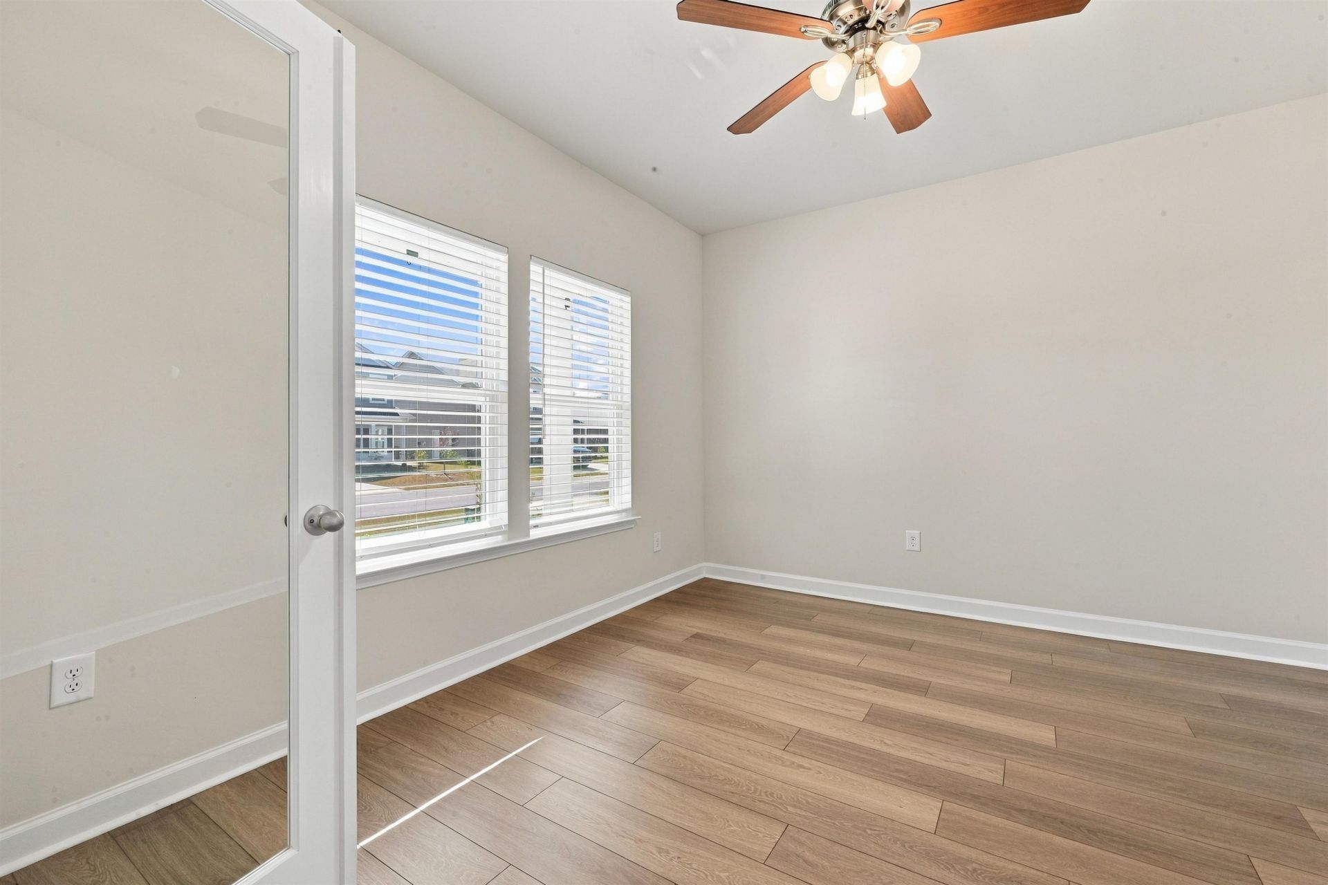 273 Valerio St. Photo 11