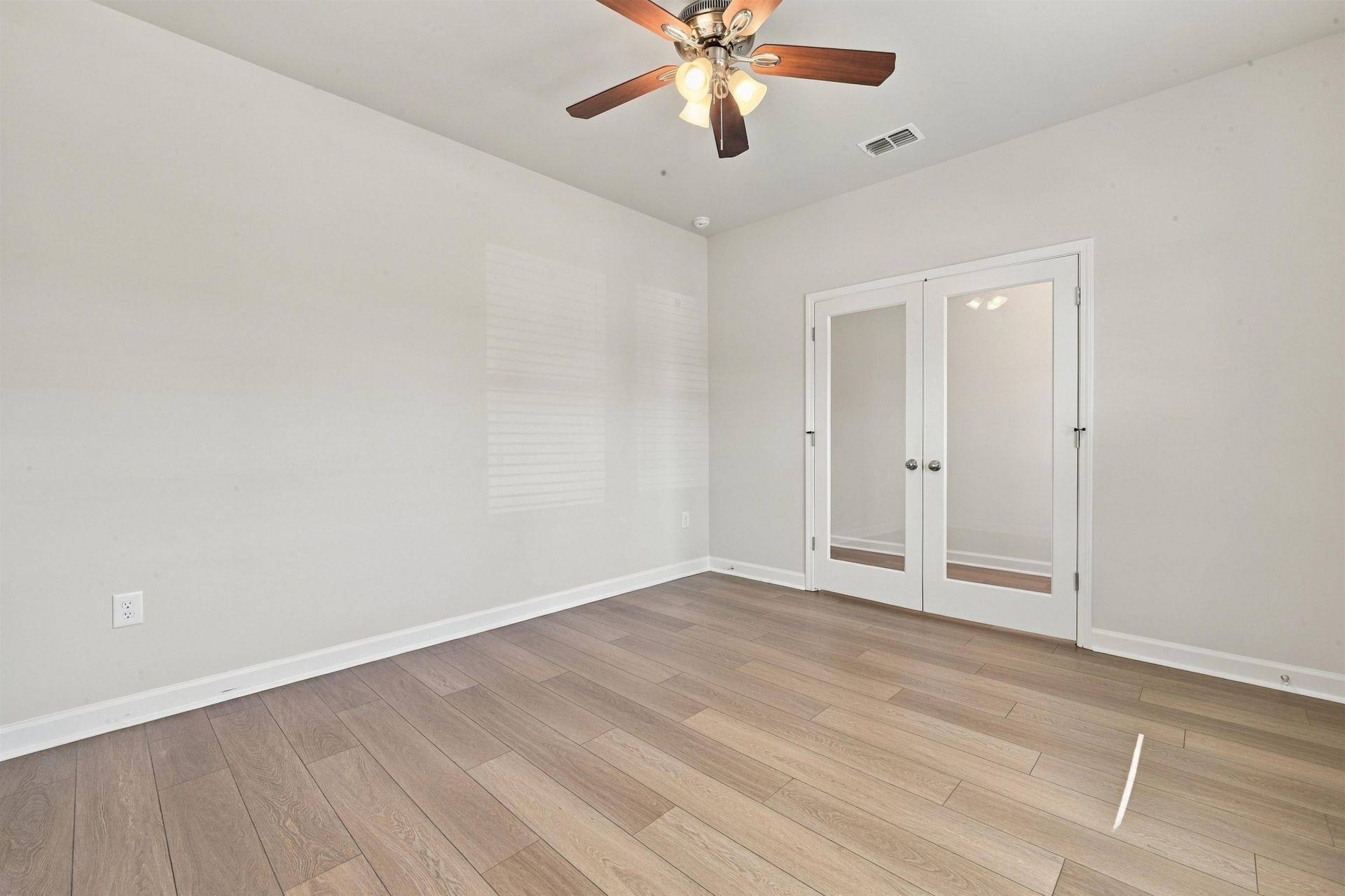 273 Valerio St. Photo 12