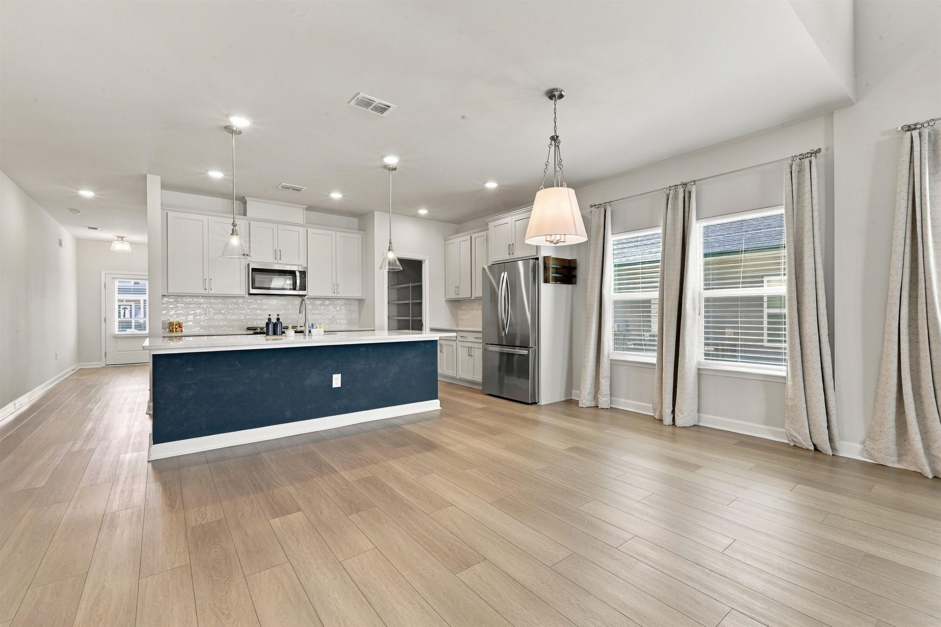 273 Valerio St. Photo 22
