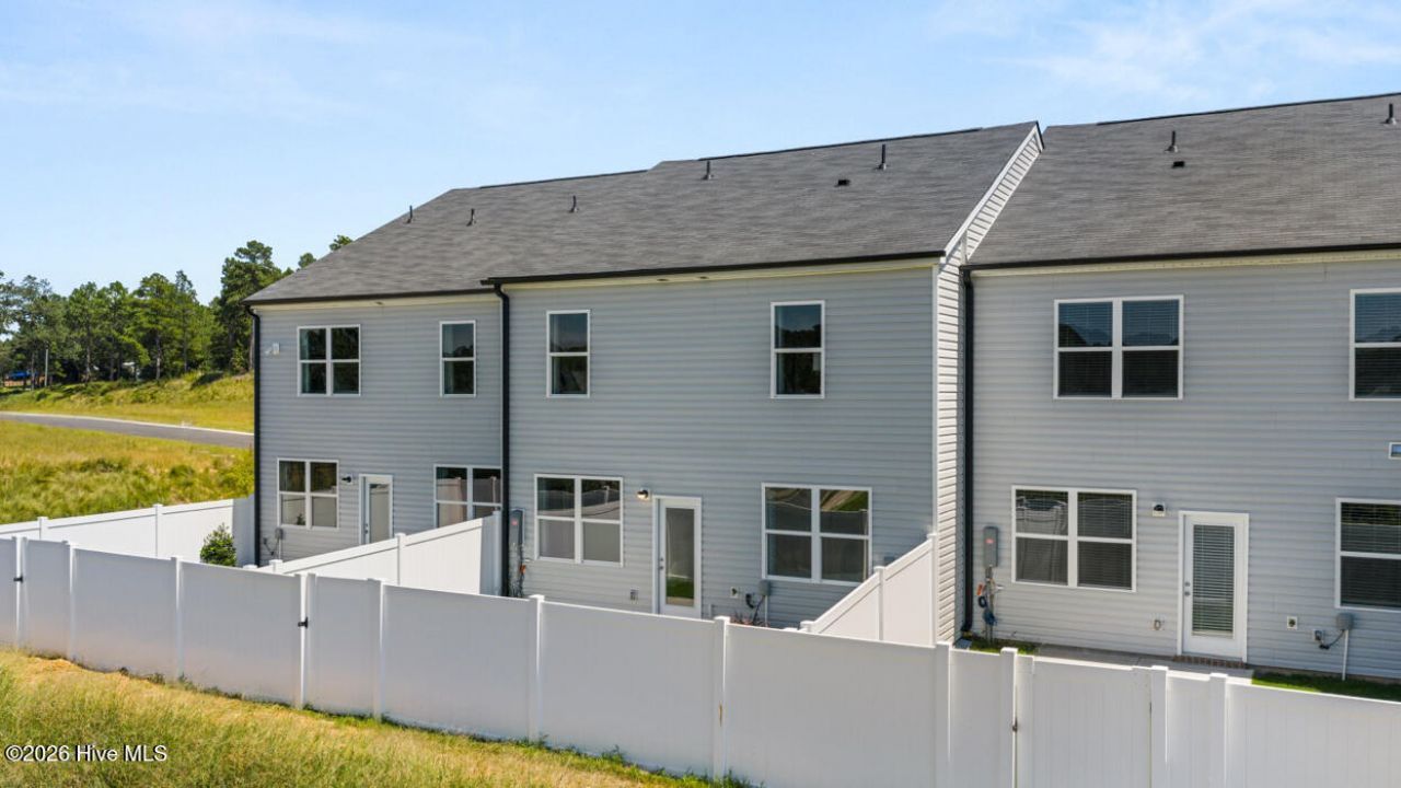 7088 Onyx Row Photo 37