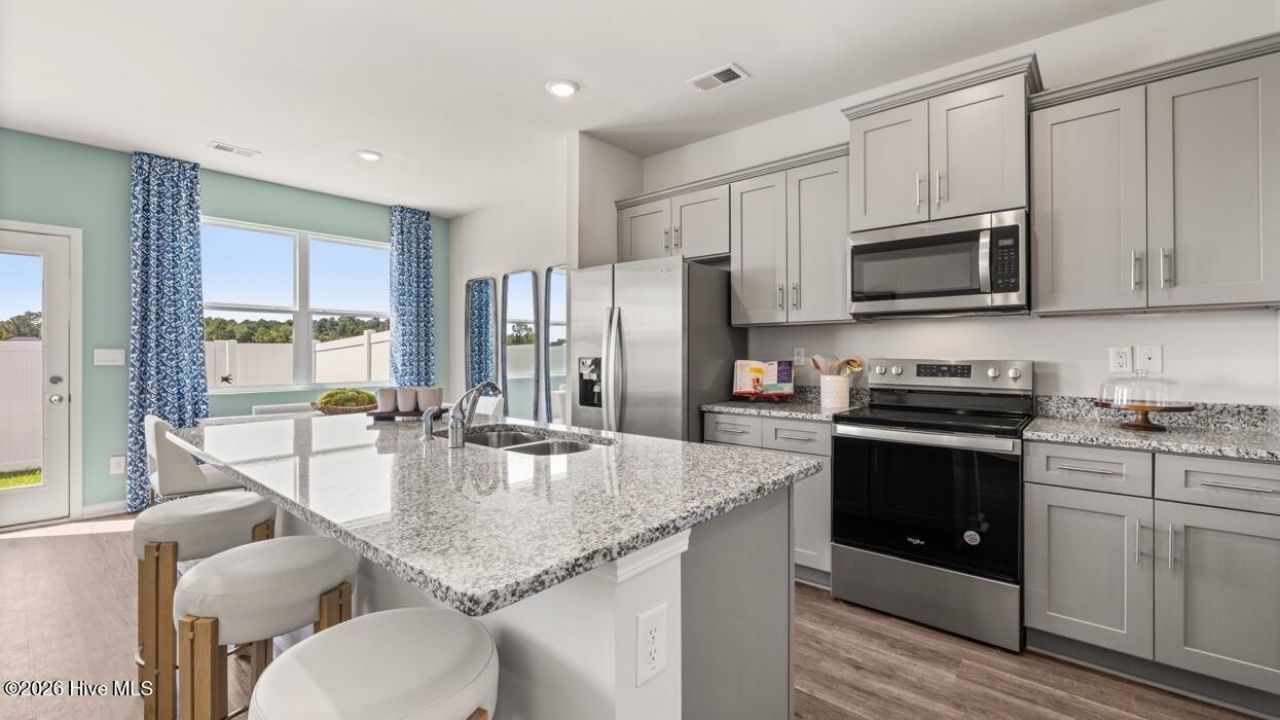 7088 Onyx Row Photo 6