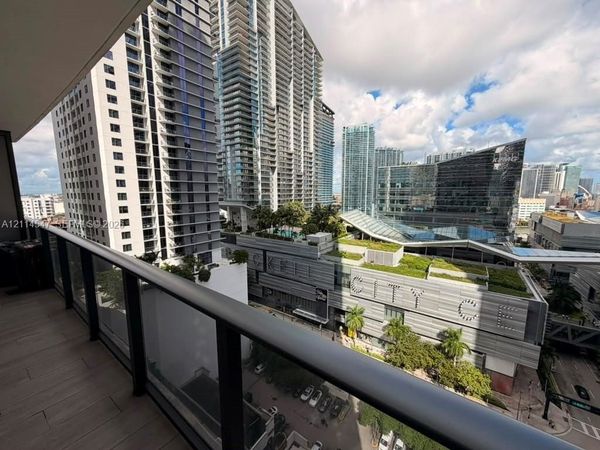 45 SW 9th St , Unit 1510, Miami, FL 33130