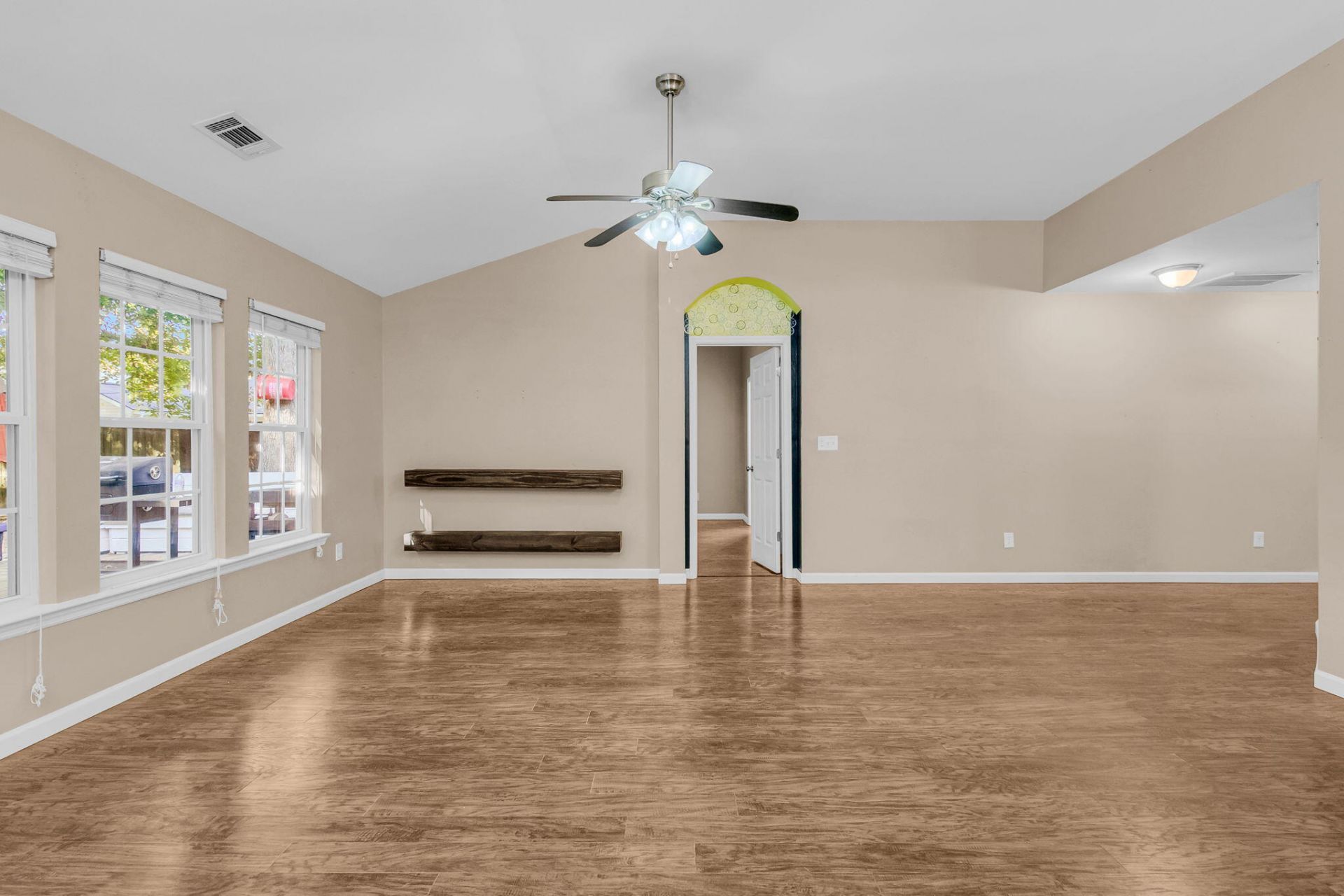 115 Holly Street Photo 5