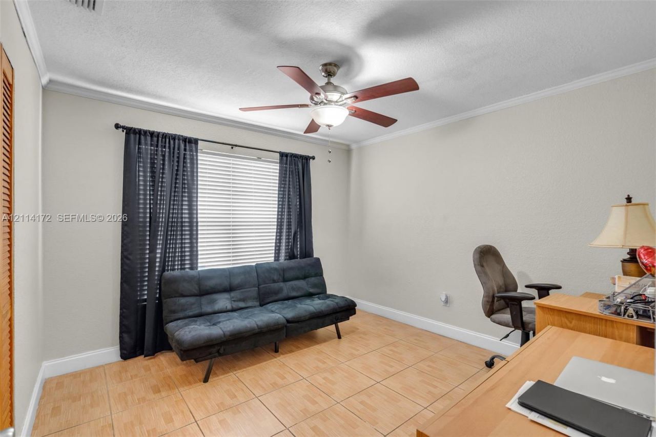 9421 S Meadows Cir , Miramar, FL 33025 Photo