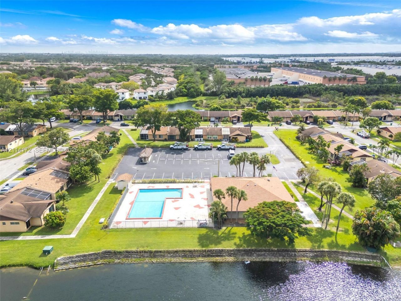 9421 S Meadows Cir , Miramar, FL 33025 Photo