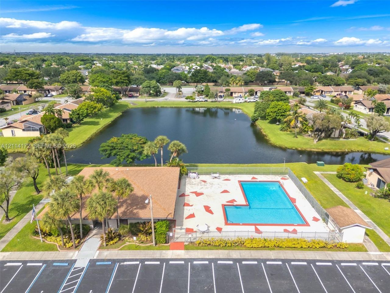 9421 S Meadows Cir , Miramar, FL 33025 Photo