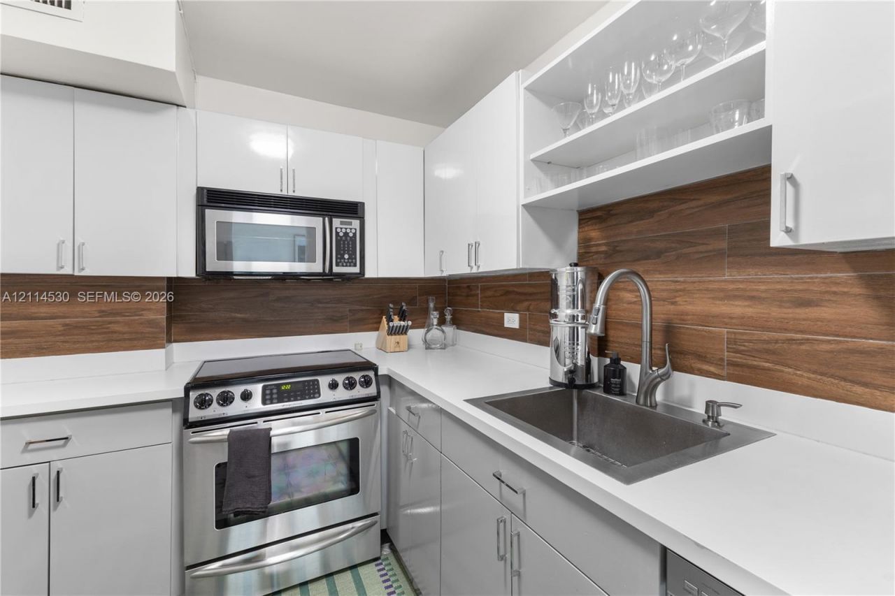 3 Island Ave , Unit 14L, Miami Beach, FL 33139 Photo