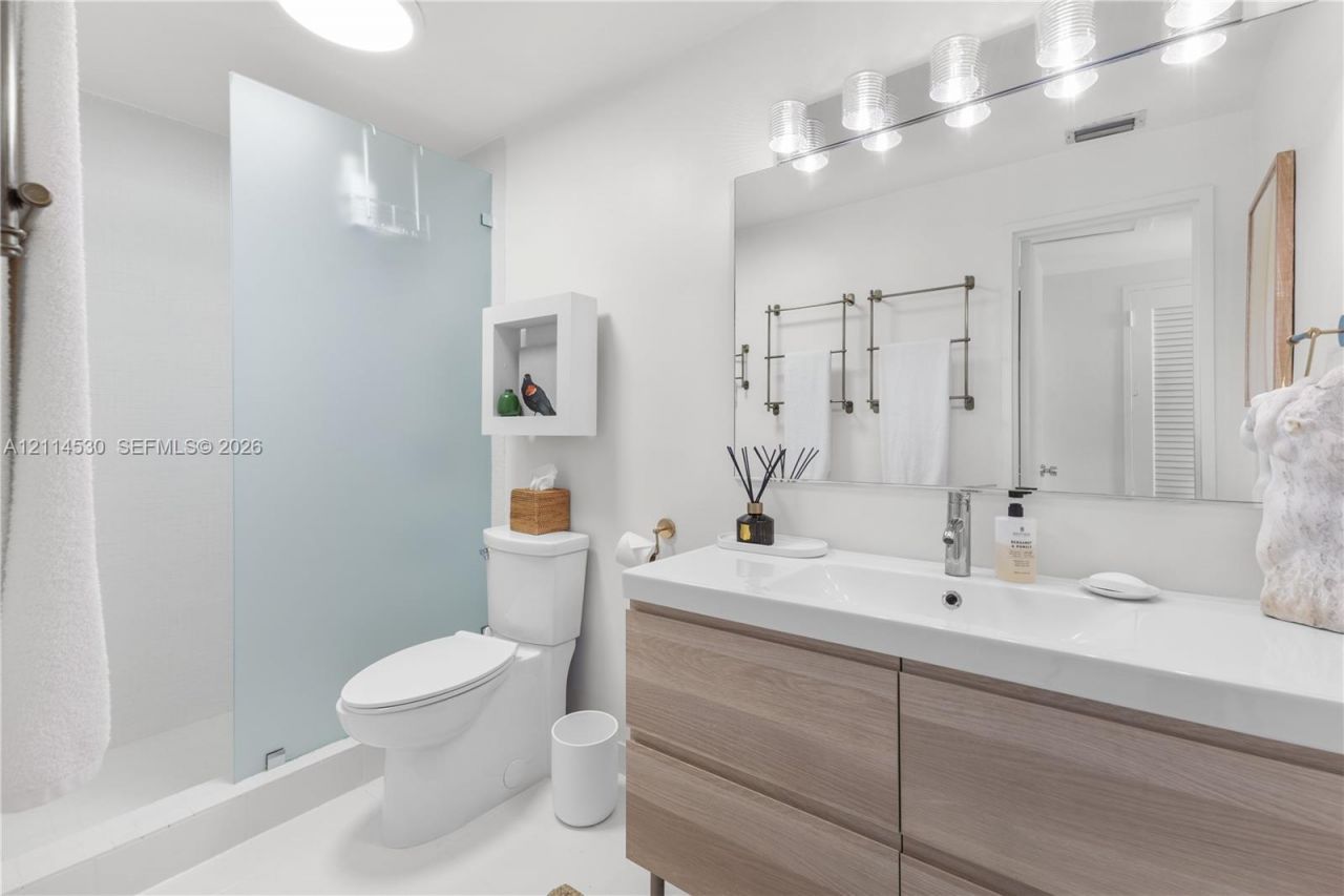 3 Island Ave , Unit 14L, Miami Beach, FL 33139 Photo