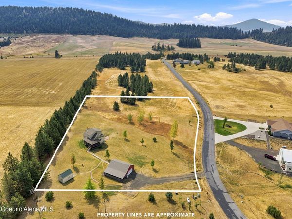 30832 S Sunray Trl , Worley, ID 83876