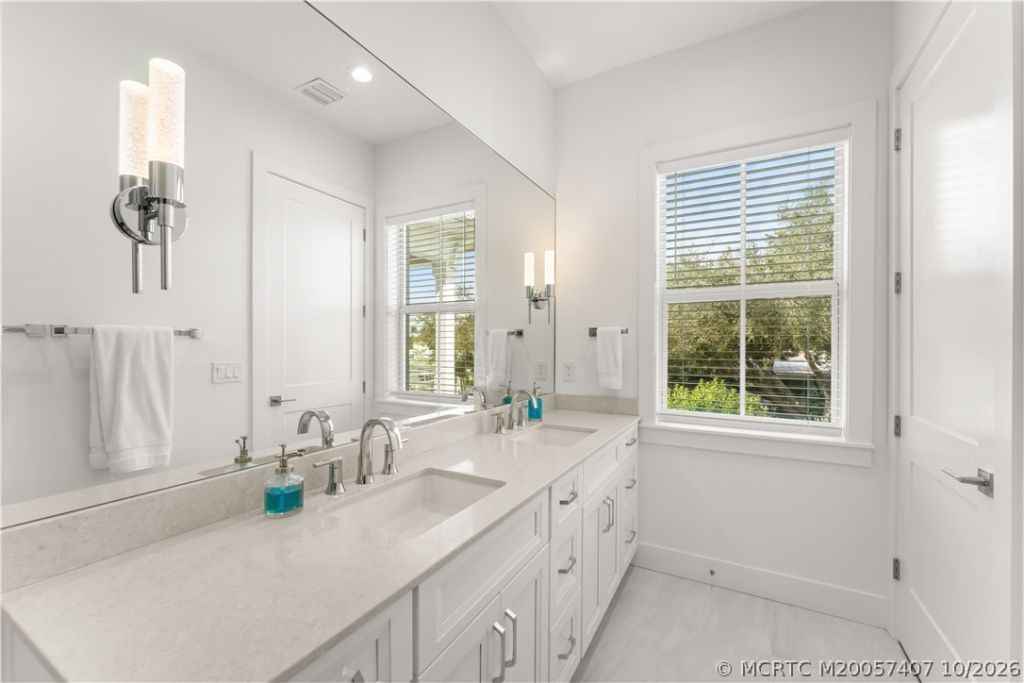 4692 SE Manatee Way , Stuart, FL 34997 Photo