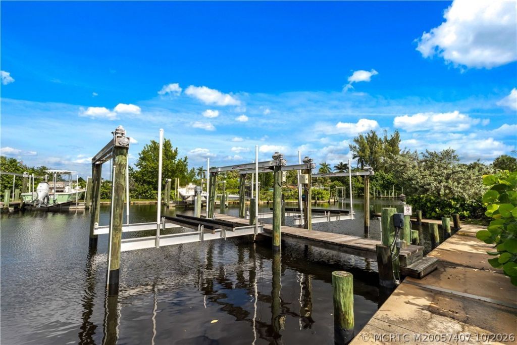 4692 SE Manatee Way , Stuart, FL 34997 Photo