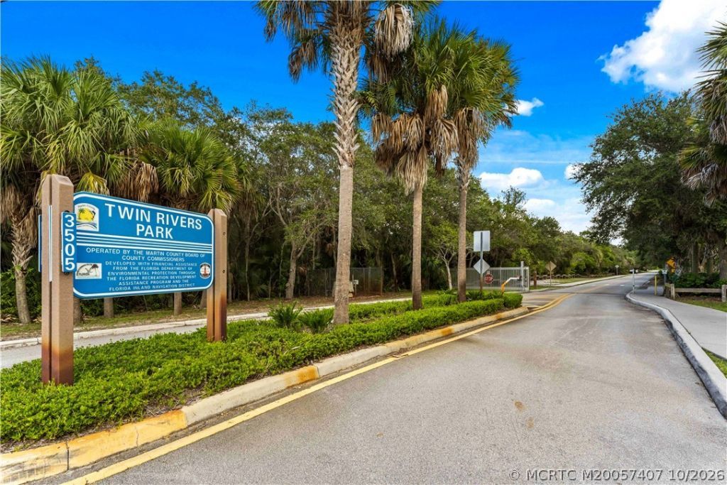 4692 SE Manatee Way , Stuart, FL 34997 Photo