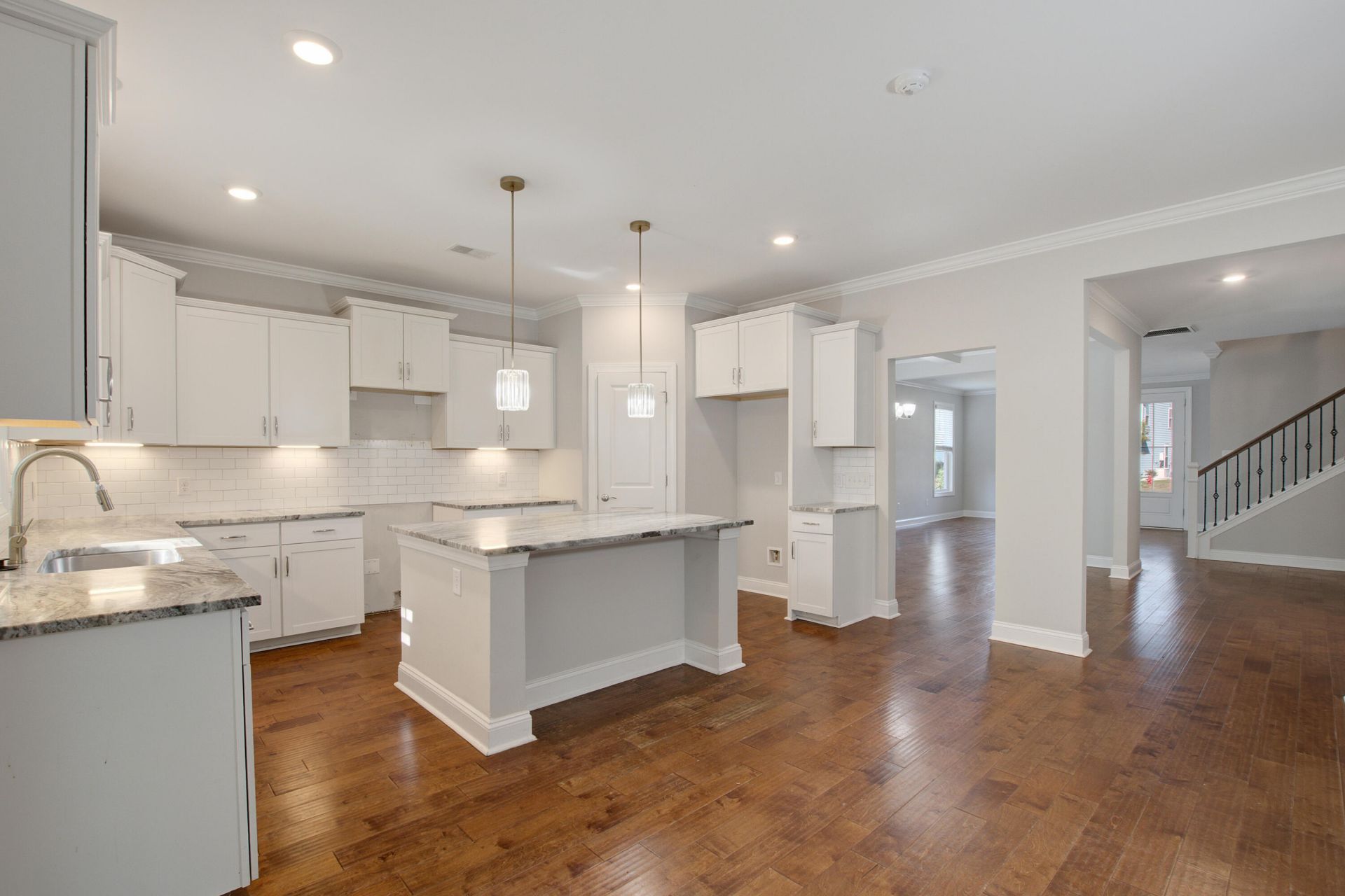 320 Long Pier Street Photo 13