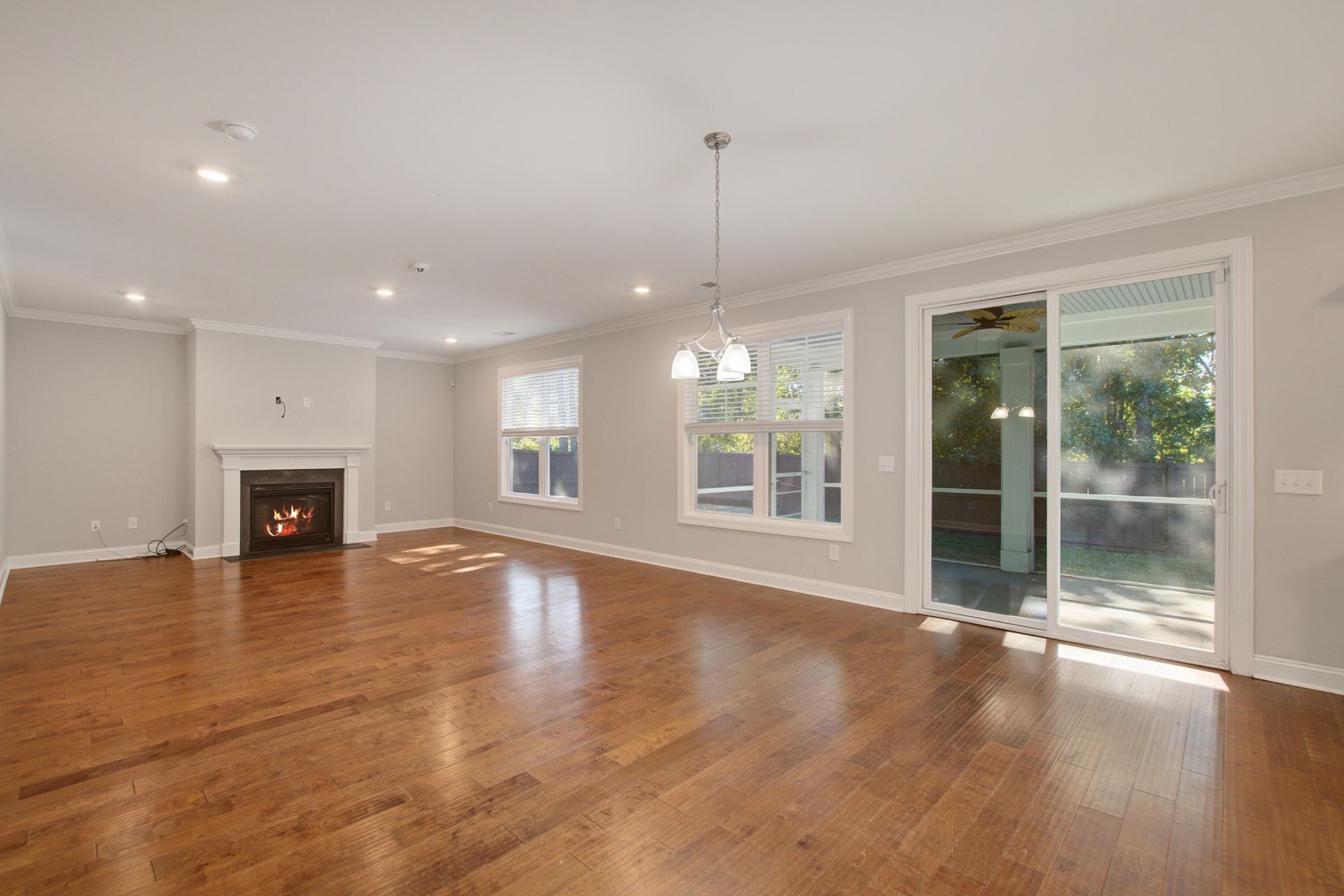 320 Long Pier Street Photo 18