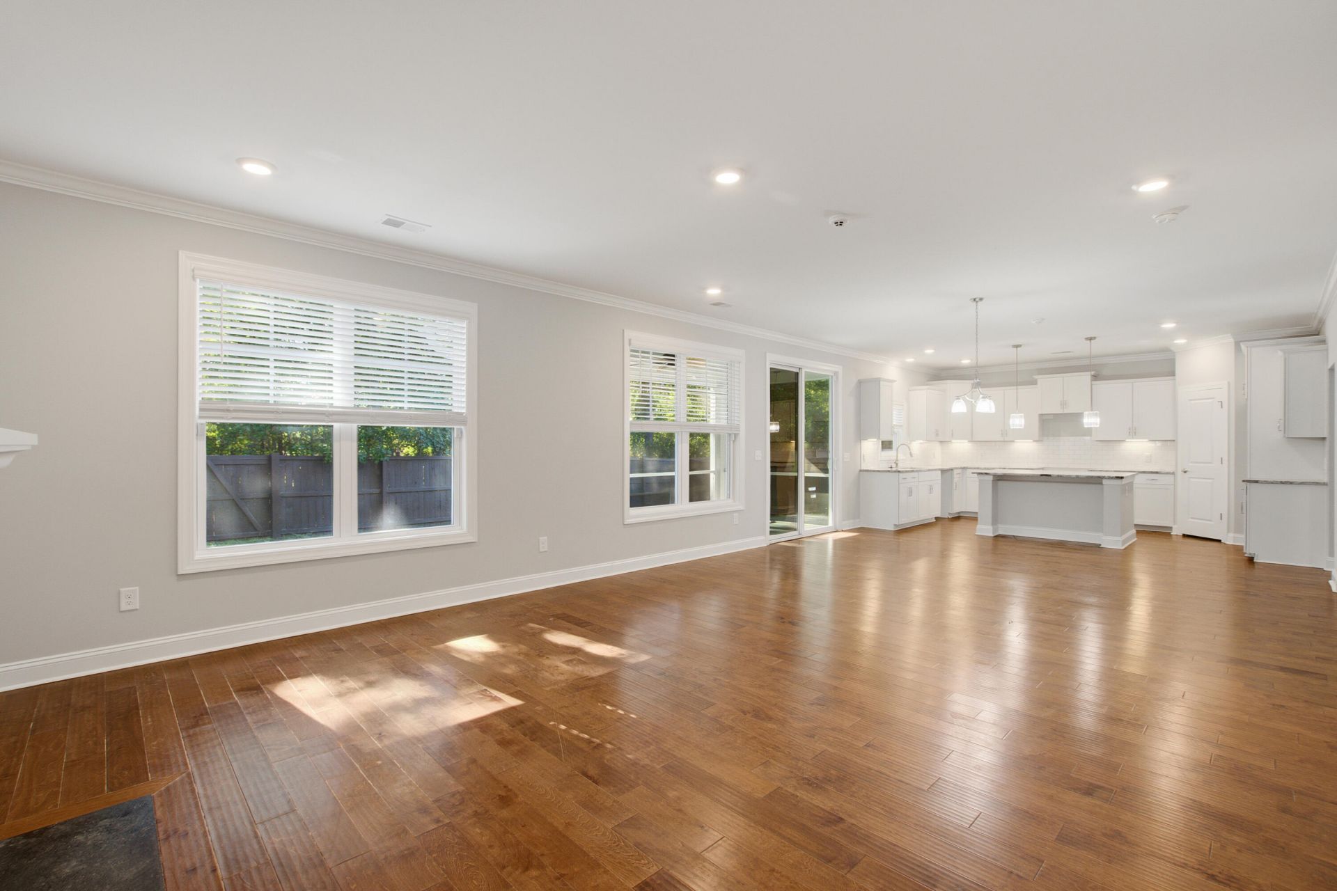 320 Long Pier Street Photo 19