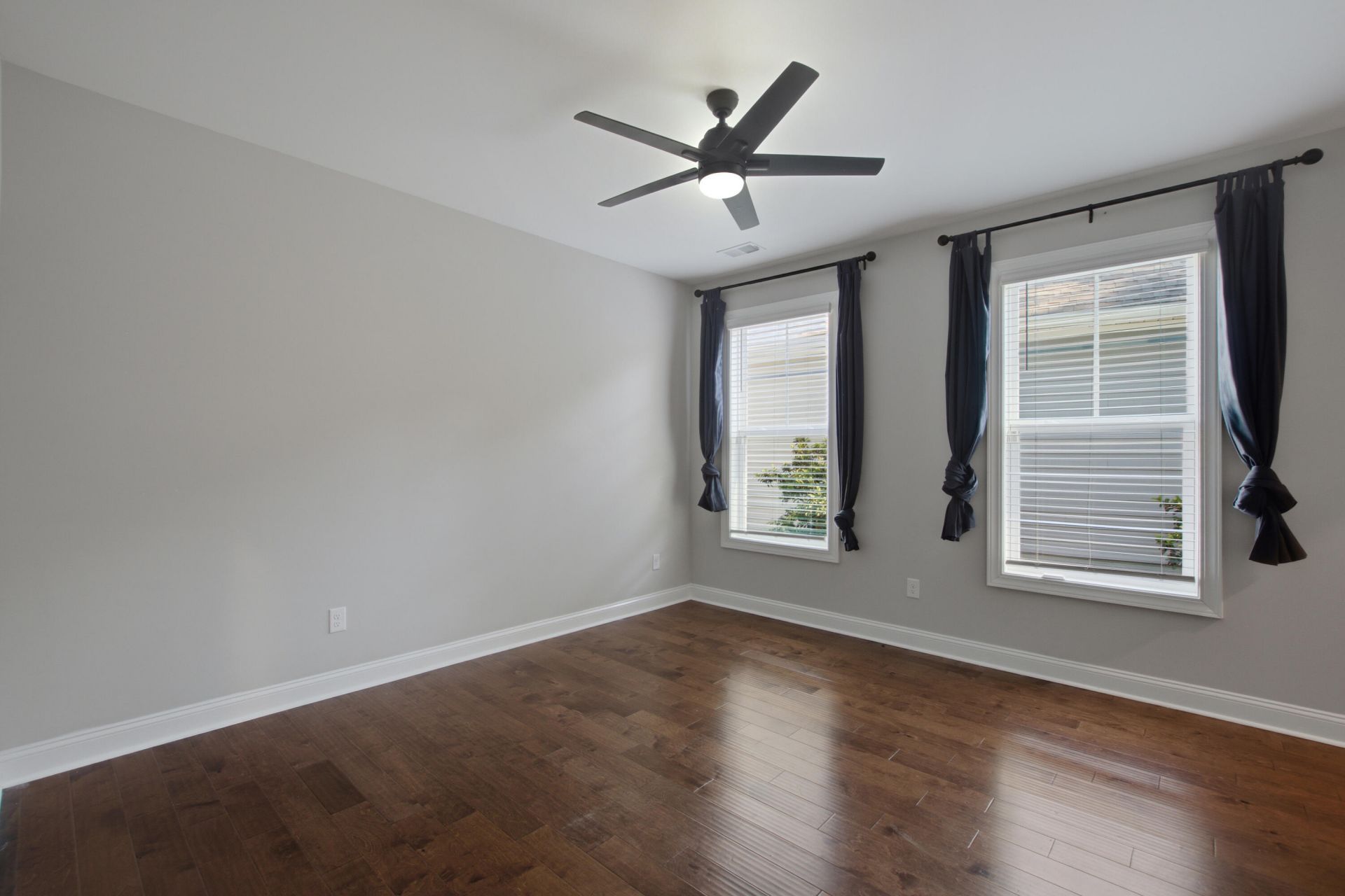320 Long Pier Street Photo 22