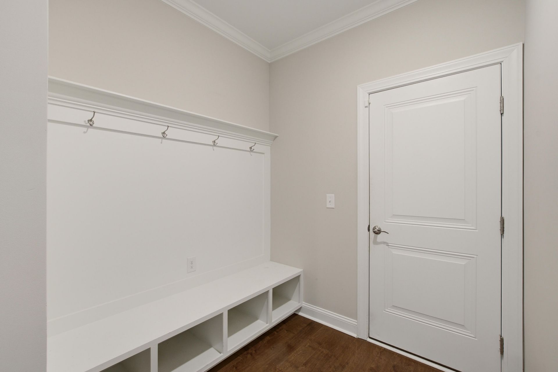 320 Long Pier Street Photo 24