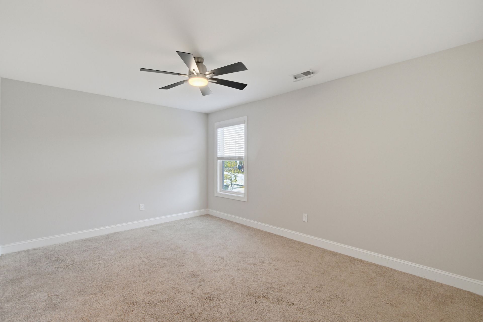 320 Long Pier Street Photo 29