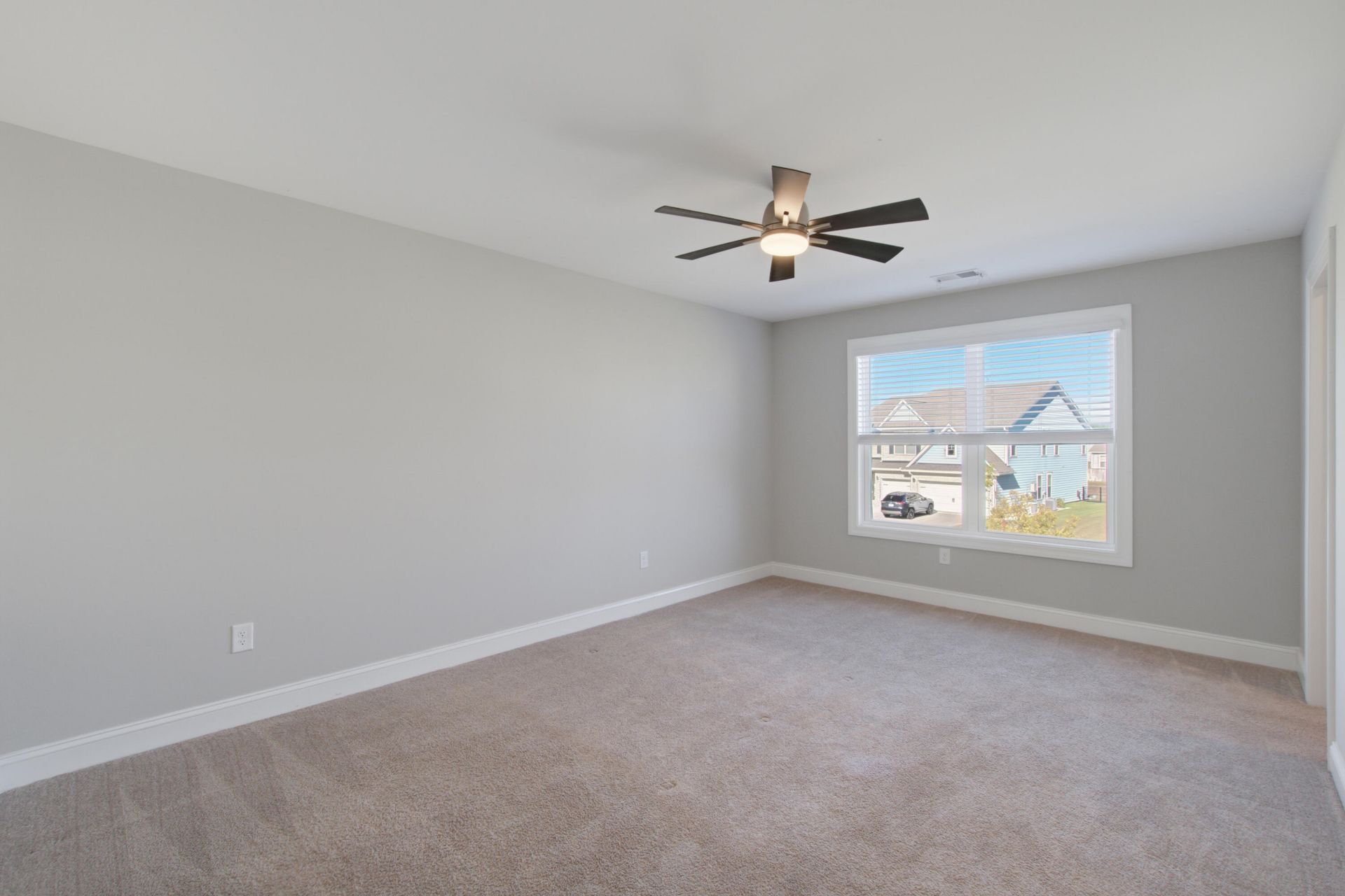 320 Long Pier Street Photo 33