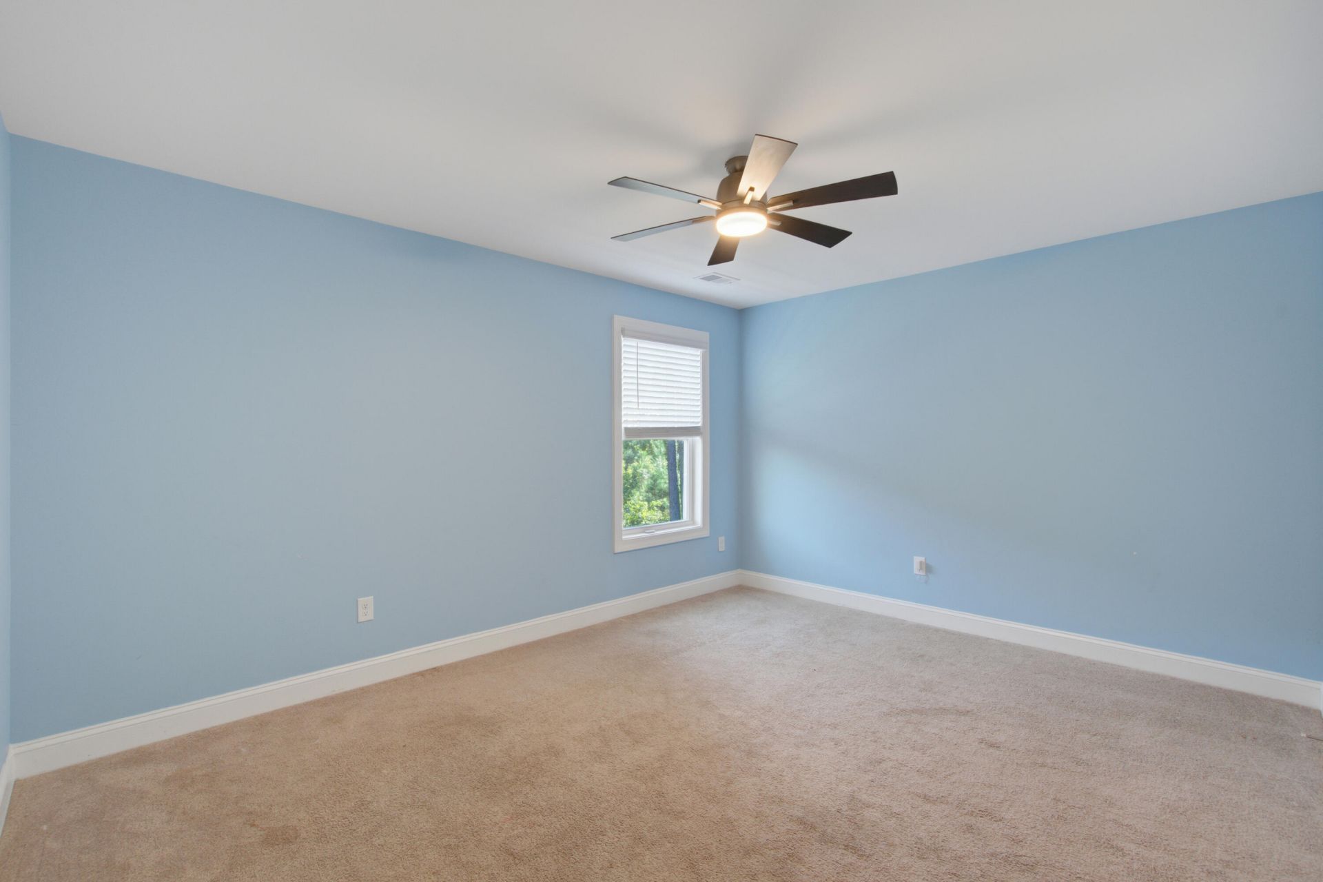 320 Long Pier Street Photo 36