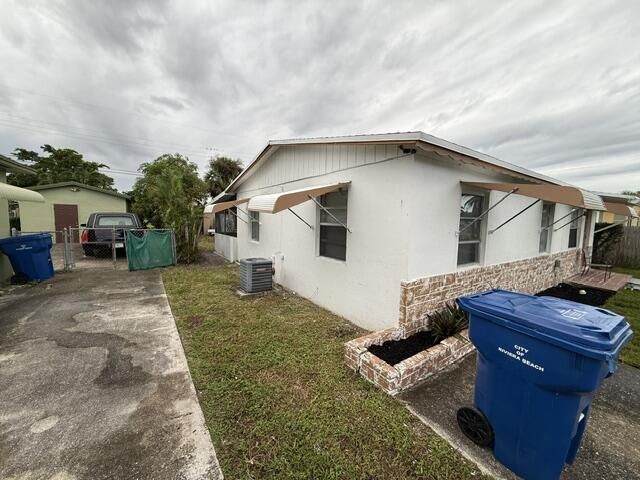1241 W 6th Street, West Palm Beach, FL 33404 Photo