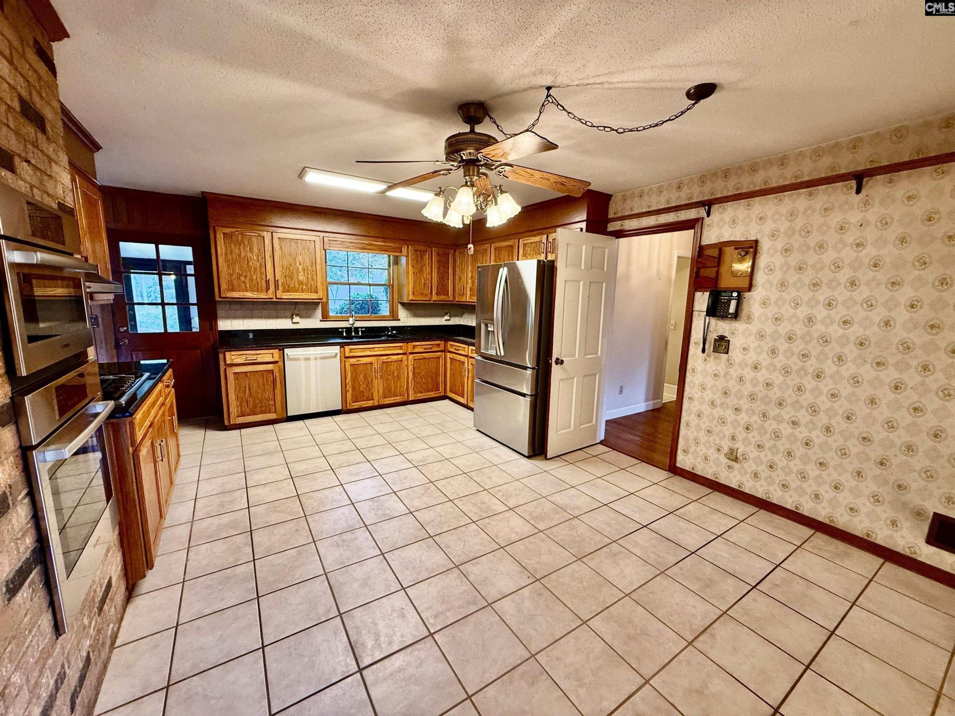 2813 Swannonoa Drive  Photo 6