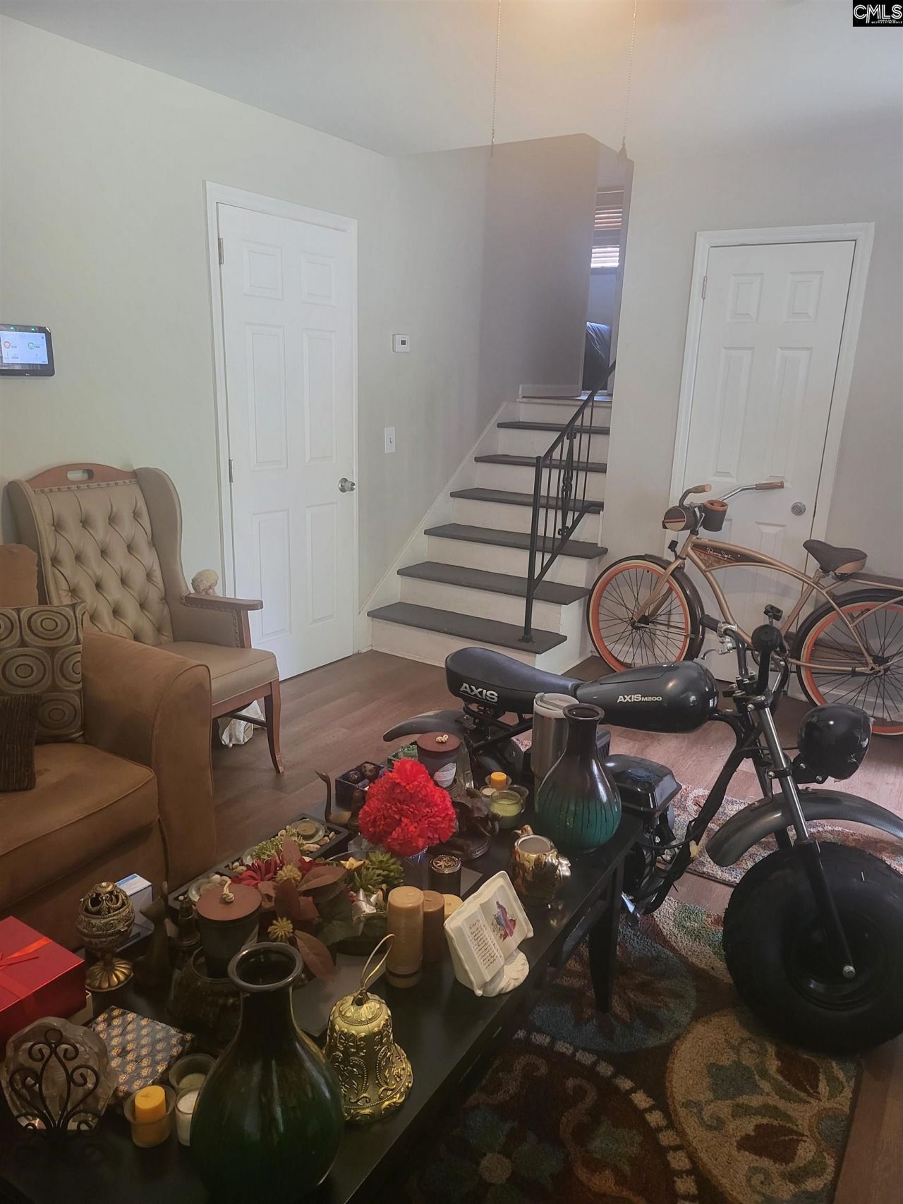 249 Tabor Drive  Photo 4