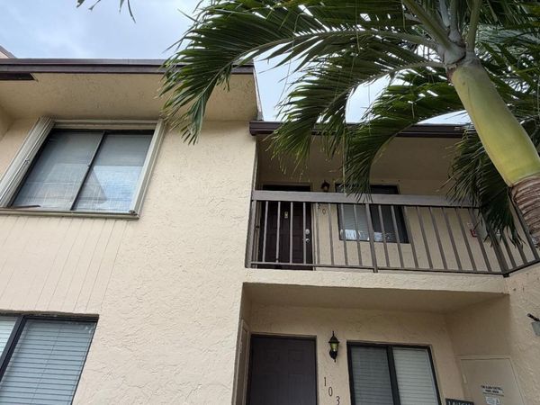 21943 REMSEN Terrace, Unit 203, Boca Raton, FL 33433