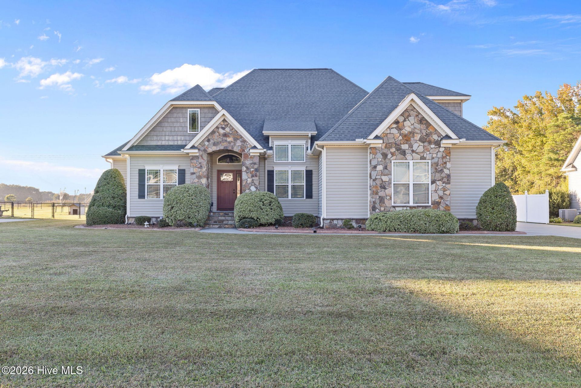 205 Summerfield Drive, Pikeville, NC 27863 Main Photo