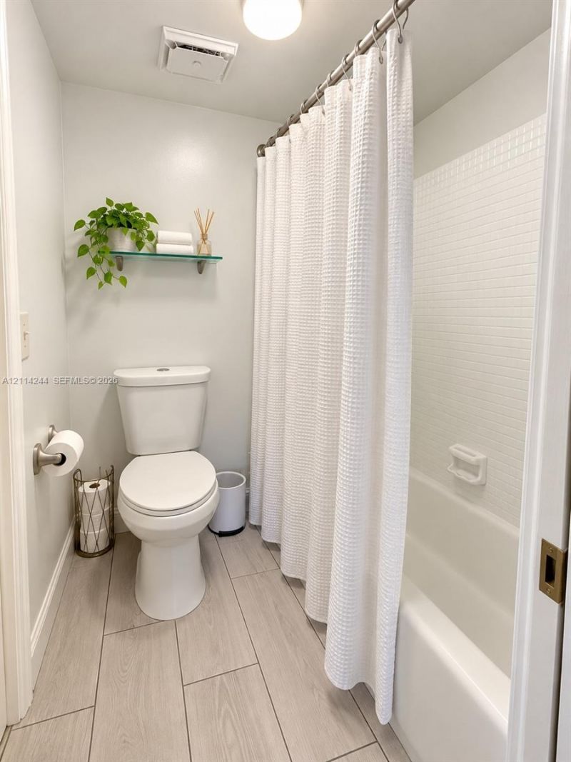 15888 SW 95th Ave , Unit 307, Miami, FL 33157 Photo