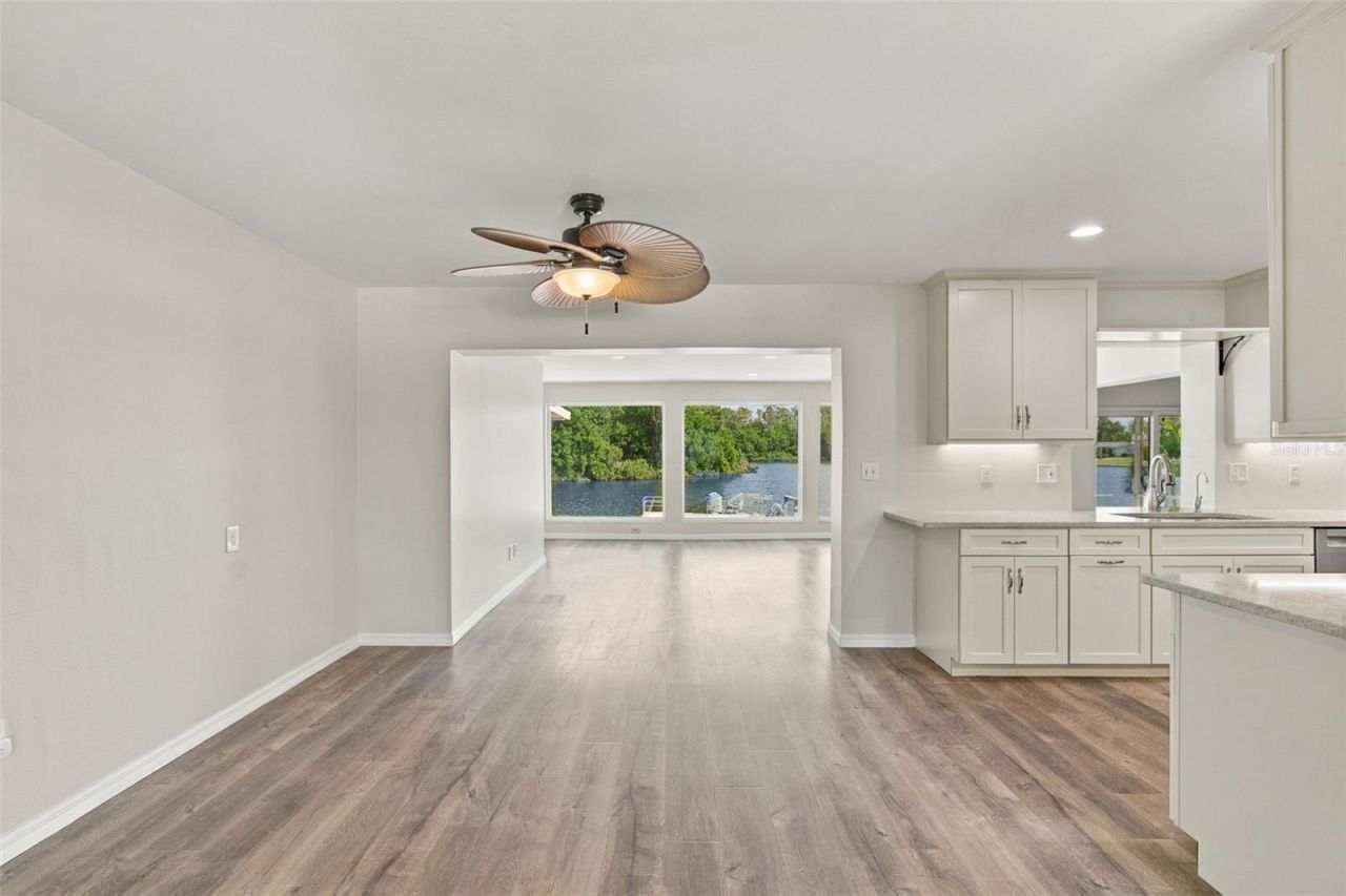1615 Bunker Hill Drive, Sun City Center, FL 33573 Photo