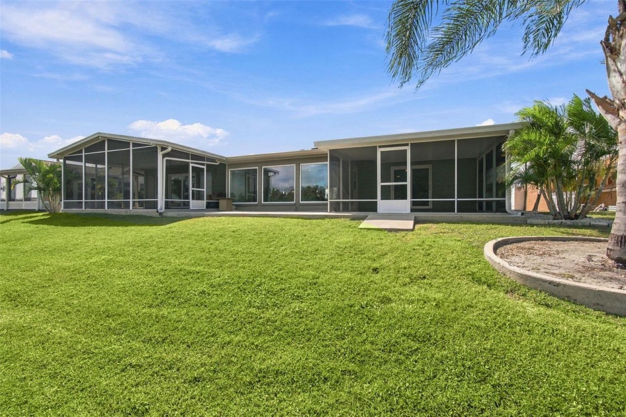 1615 Bunker Hill Drive, Sun City Center, FL 33573 Photo