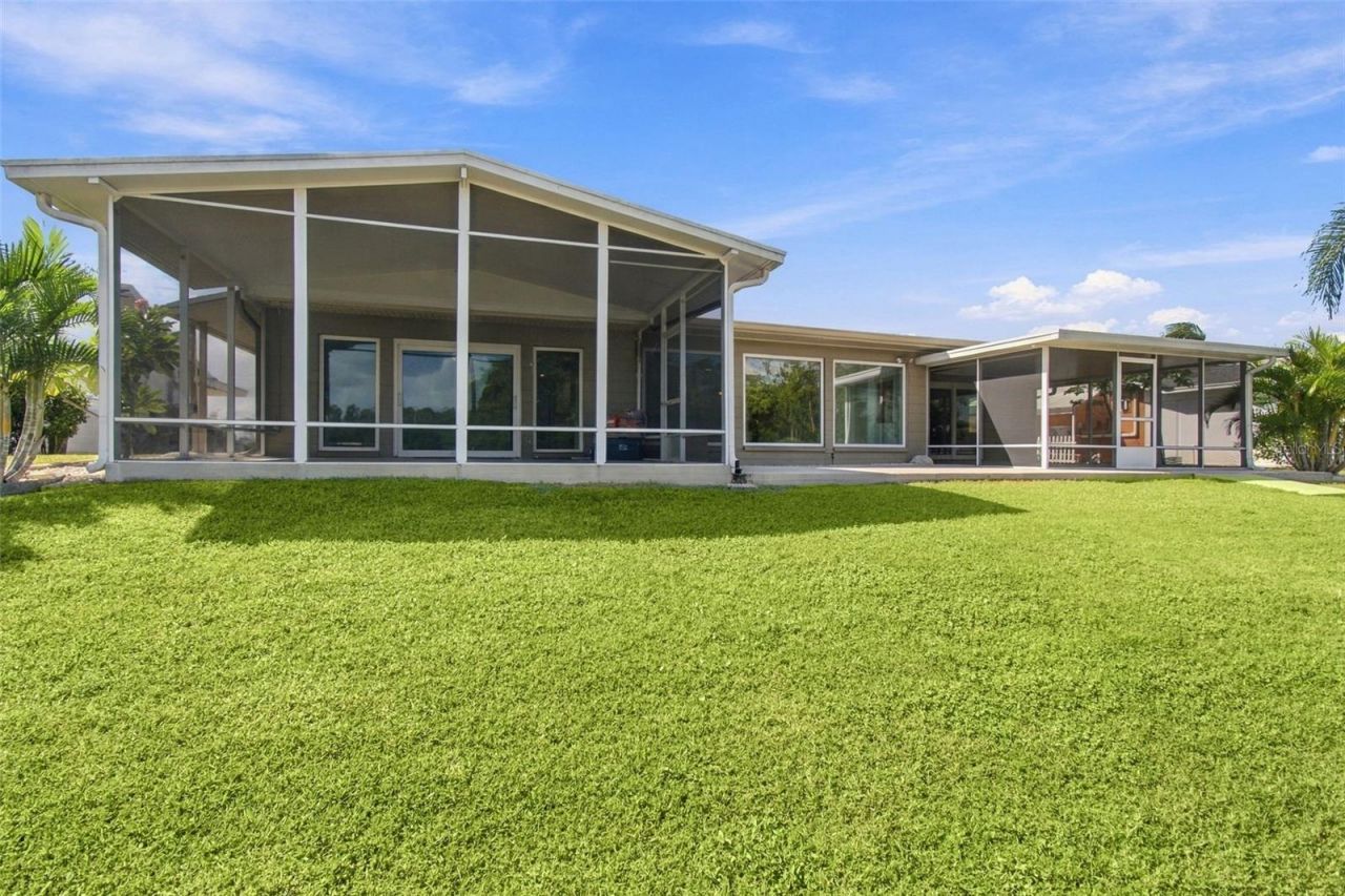 1615 Bunker Hill Drive, Sun City Center, FL 33573 Photo