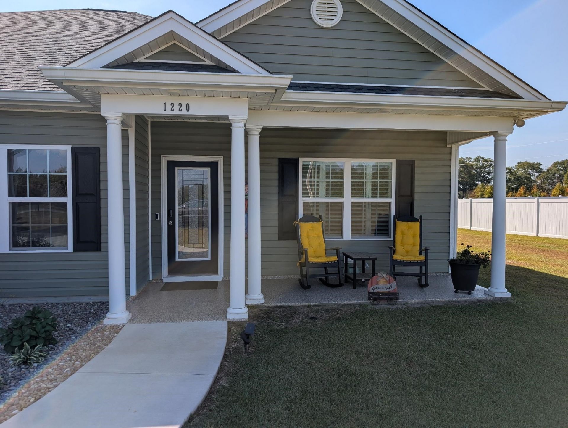 1220 Justice Loop Photo 4