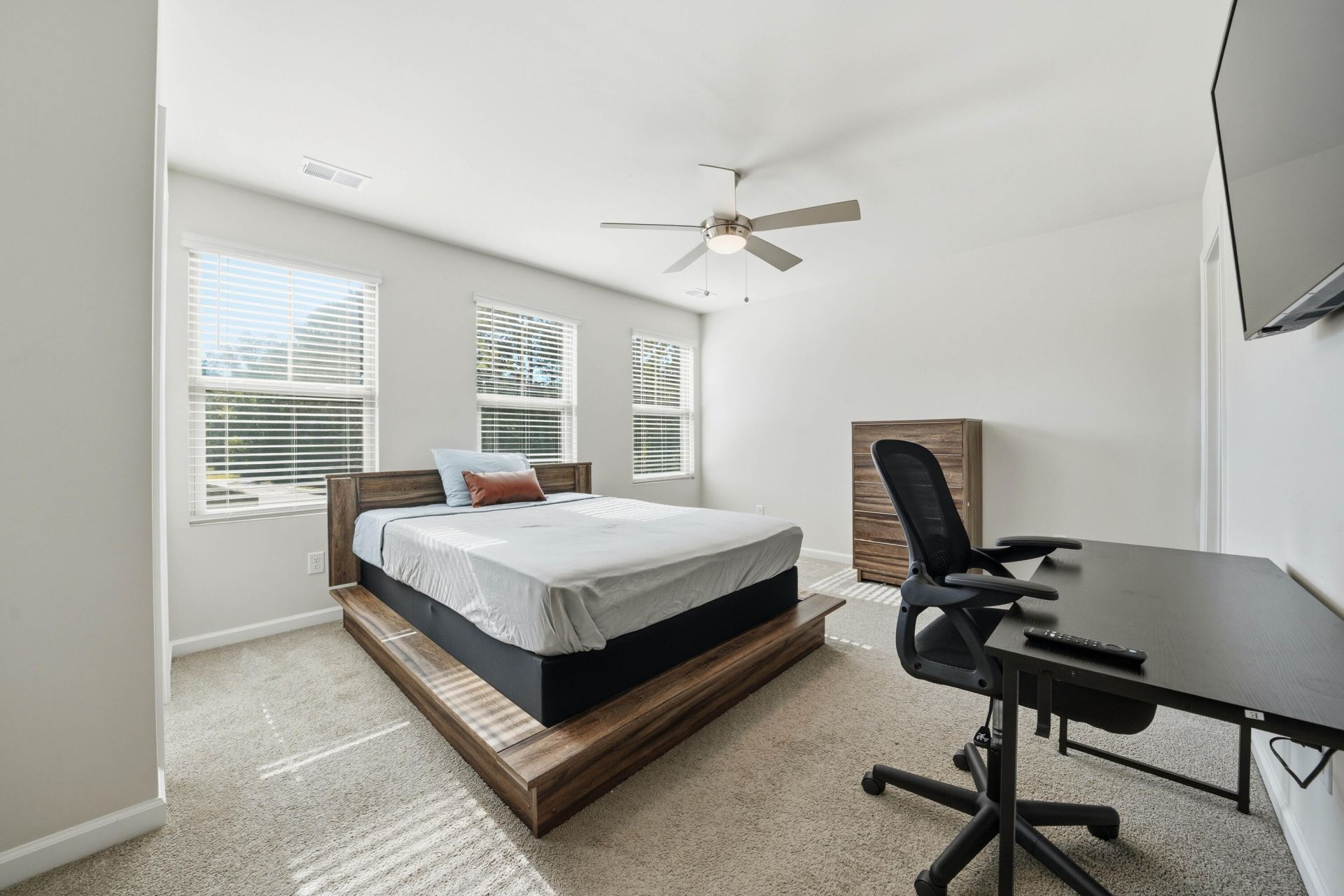 1031 Berry Patch Circle Photo 33