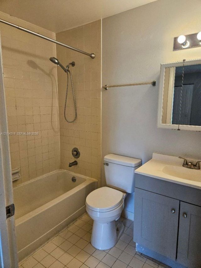 1116 Meadows Cir , Unit 1116, Boynton Beach, FL 33436 Photo