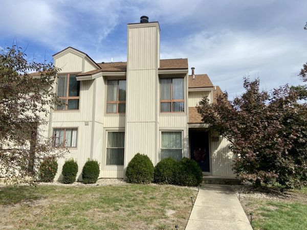 28 Colony West Drive , Champaign, IL 61820