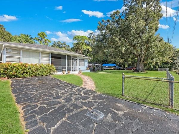 9981 Kentucky ST , BONITA SPRINGS, FL 34135