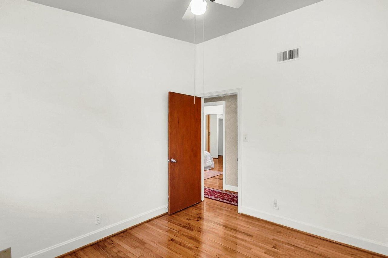 1442 N Sherwood Drive Photo 18