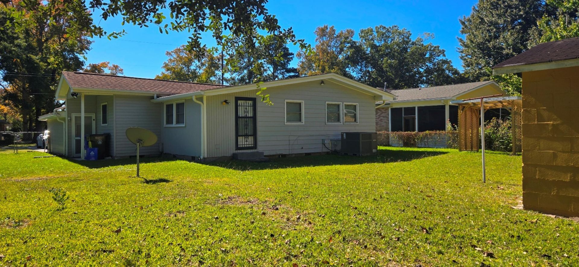 1442 N Sherwood Drive Photo 21