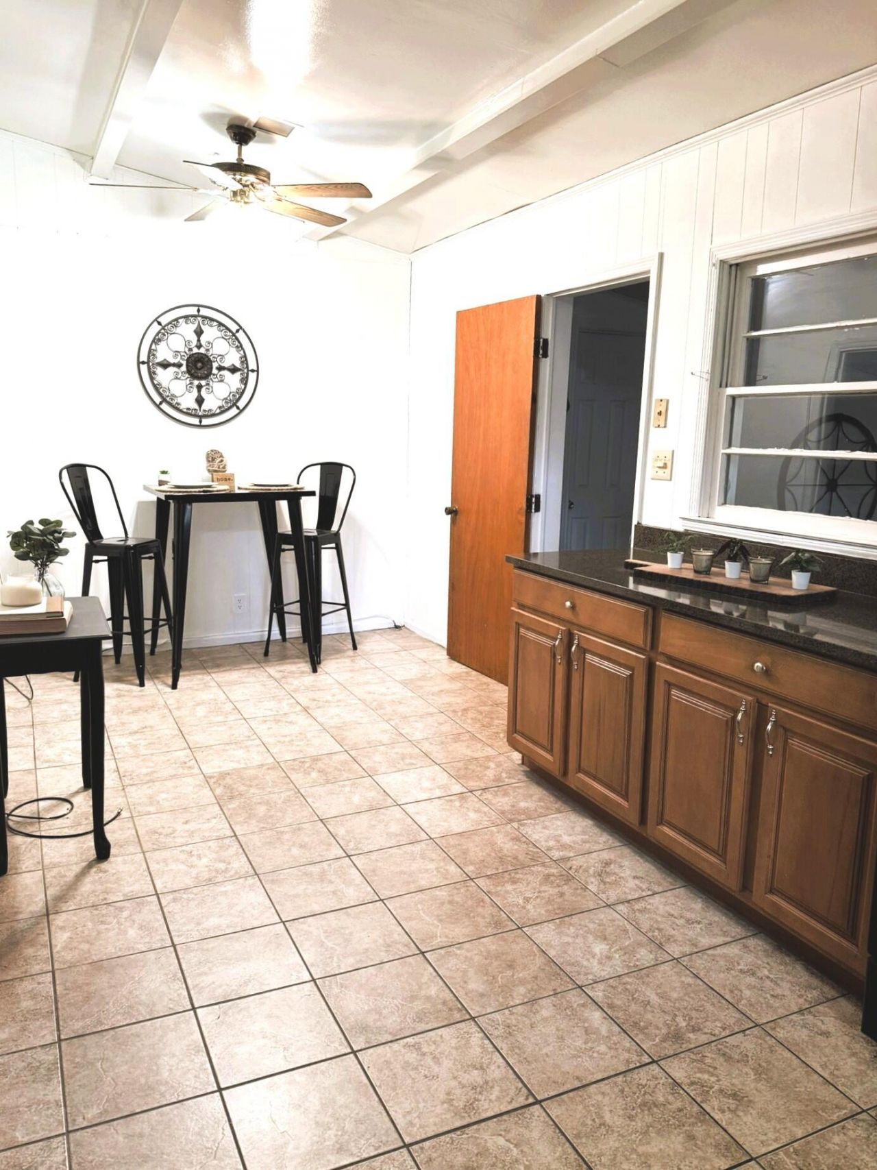1442 N Sherwood Drive Photo 7