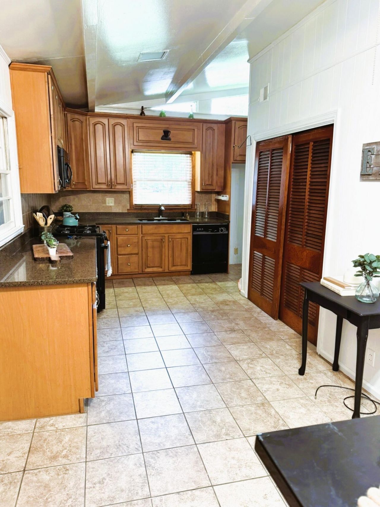 1442 N Sherwood Drive Photo 8