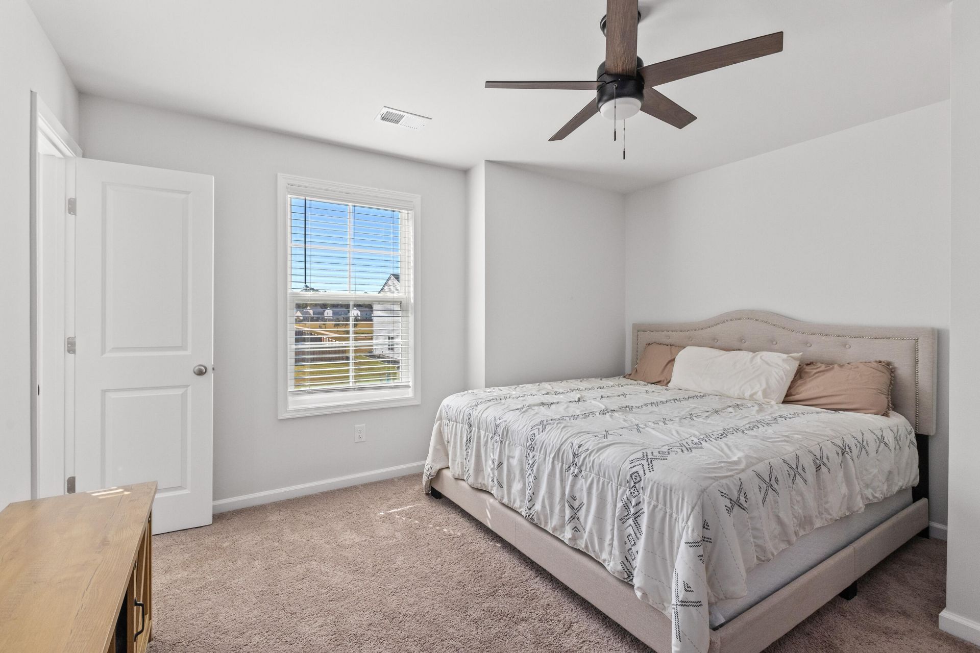 102 Duett Court Photo 23